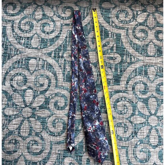 Oscar de la Renta Men's Multicolor Geometric Pattern 100% Silk Necktie - Picture 9 of 9